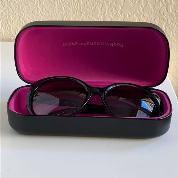 DVF Sunglasses - Picture 4 of 9